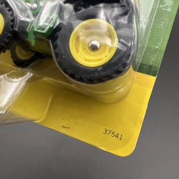 ERTL John Deere Tractor Loader with Wagon New 37541 -Tomy - Picture 6 of 11